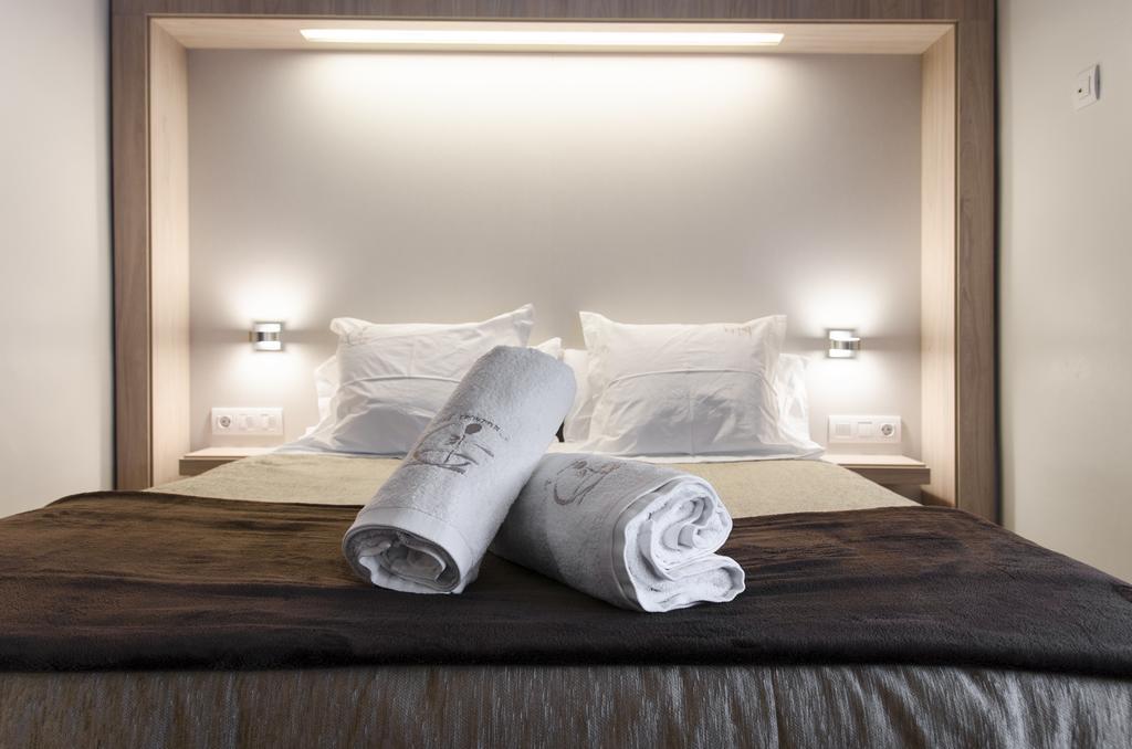 La Trobada Hotel Boutique ريبول الغرفة الصورة